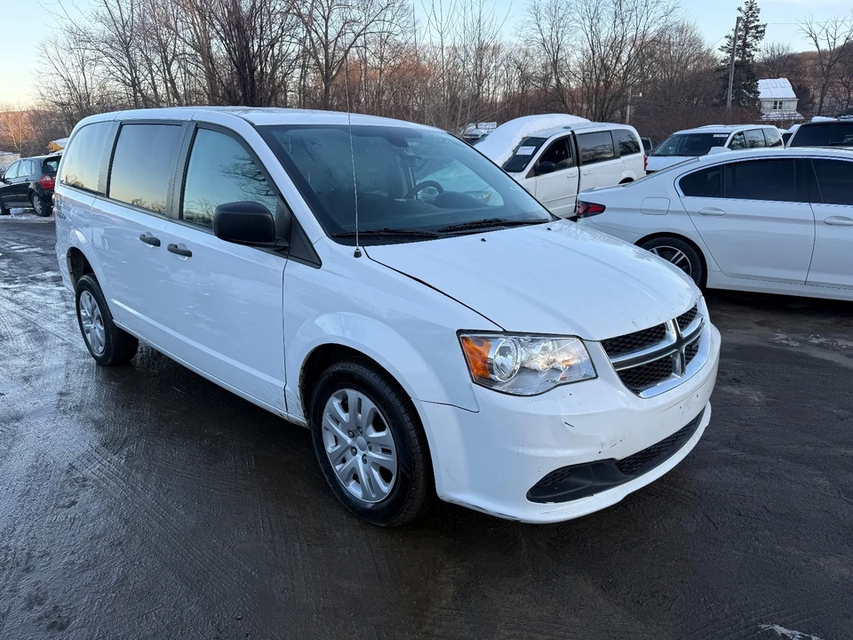 2019 Dodge Caravan - Image 7 of 19