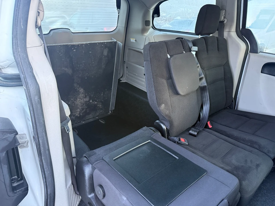 2019 Dodge Caravan - Image 17 of 19