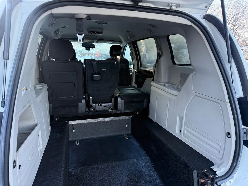 2019 Dodge Caravan - Image 19 of 19