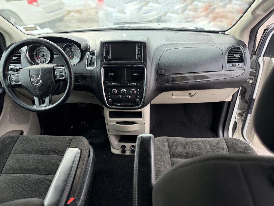 2019 Dodge Caravan - Image 10 of 20