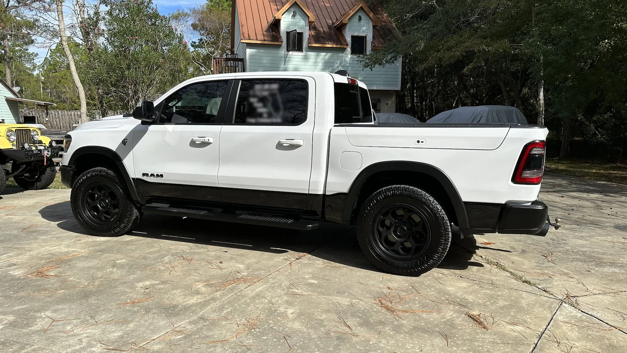 2019 Ram 1500 2nd Gen - Image 2 of 17