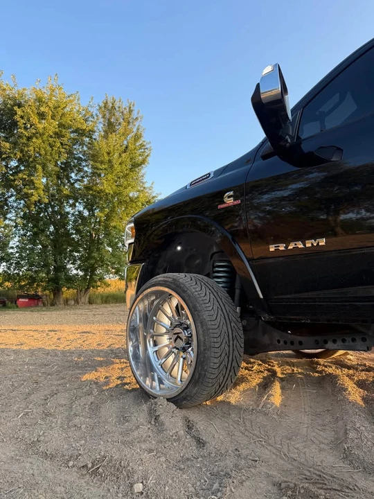 2019 Ram 2500 - Image 2 of 13