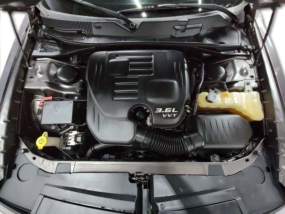 2019 Dodge Challenger 3rd Gen - Image 9 of 19
