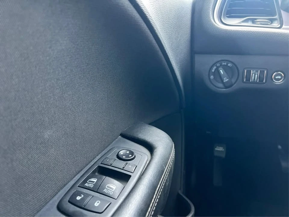 2019 Dodge Challenger 3rd Gen - Image 18 of 19