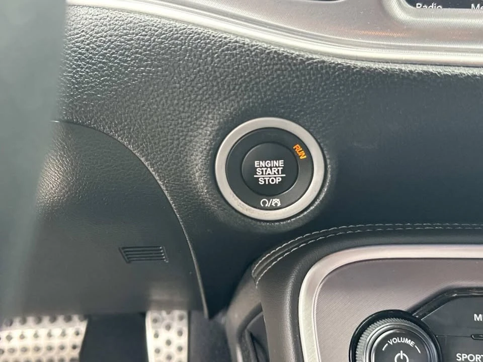 2019 Dodge Challenger 3rd Gen - Image 18 of 19