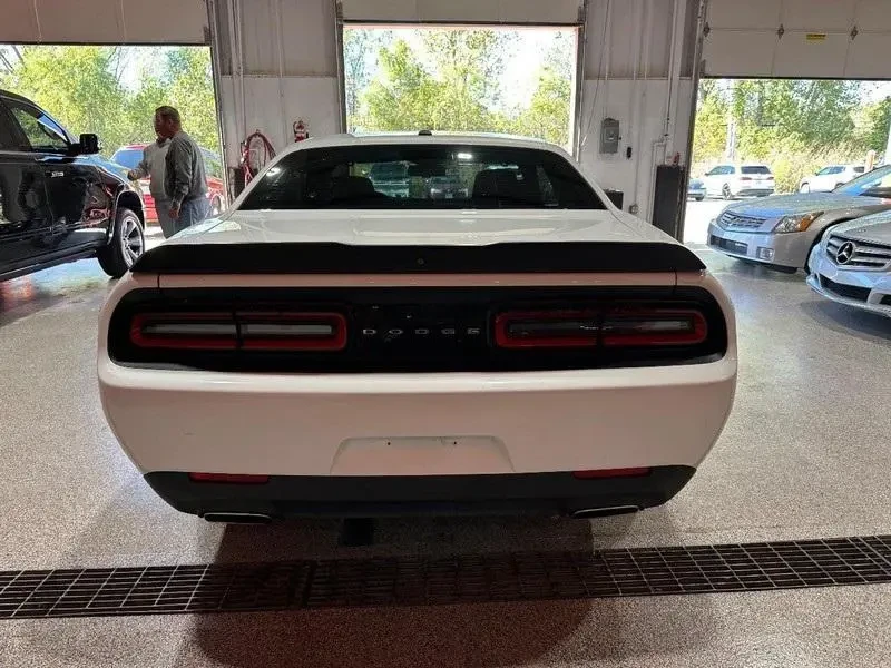 2019 Dodge Challenger 3rd Gen - Image 5 of 15