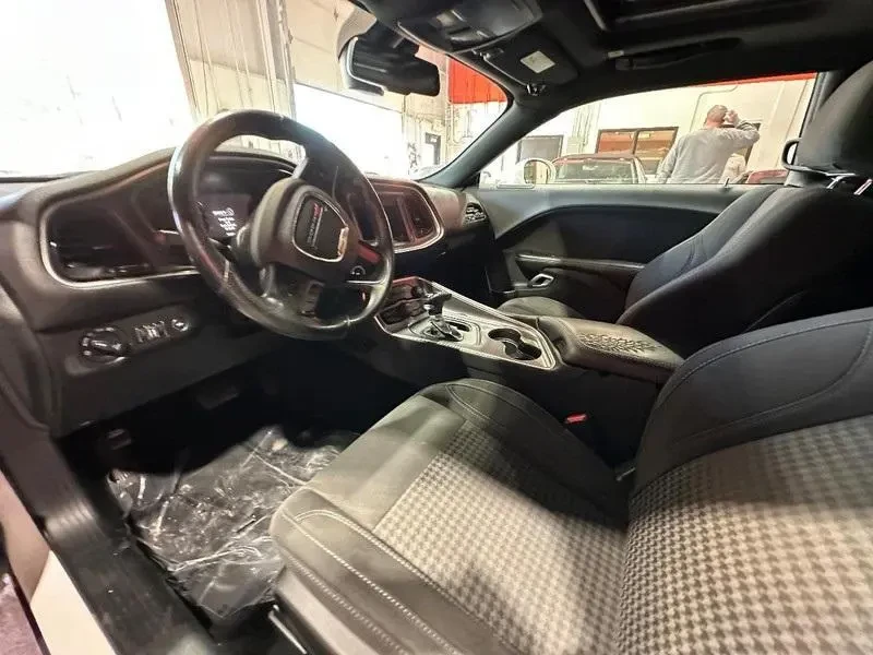 2019 Dodge Challenger 3rd Gen - Image 11 of 15