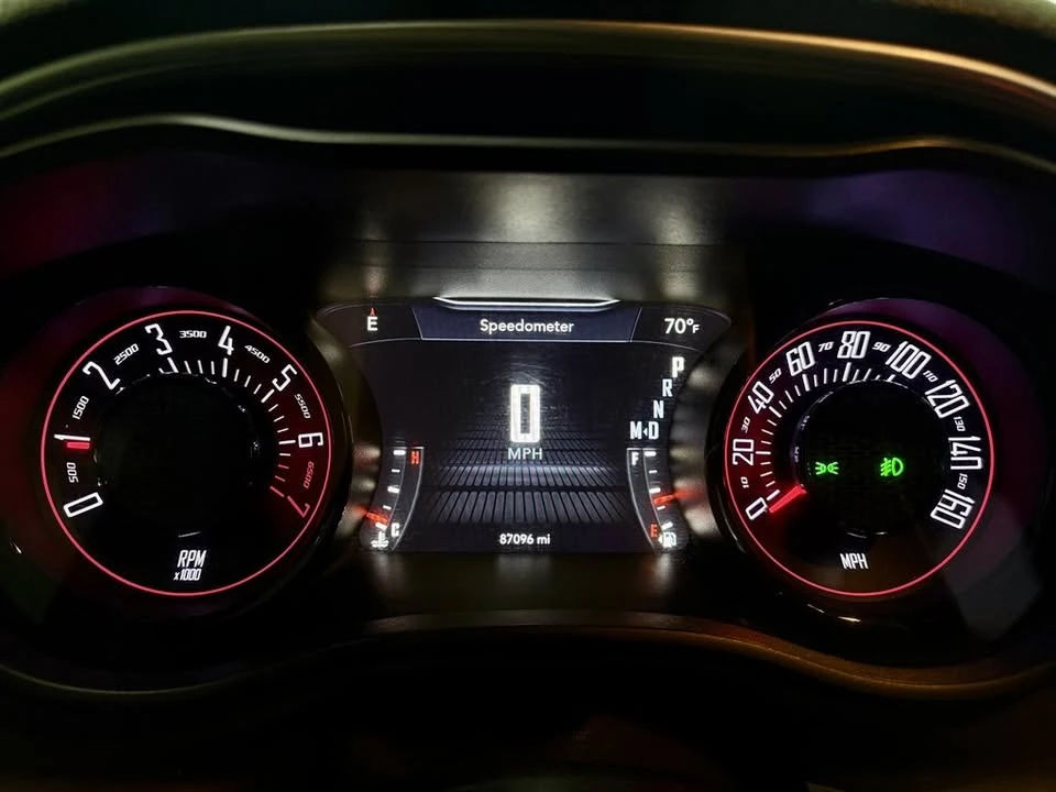 2019 Dodge Challenger 3rd Gen - Image 16 of 19
