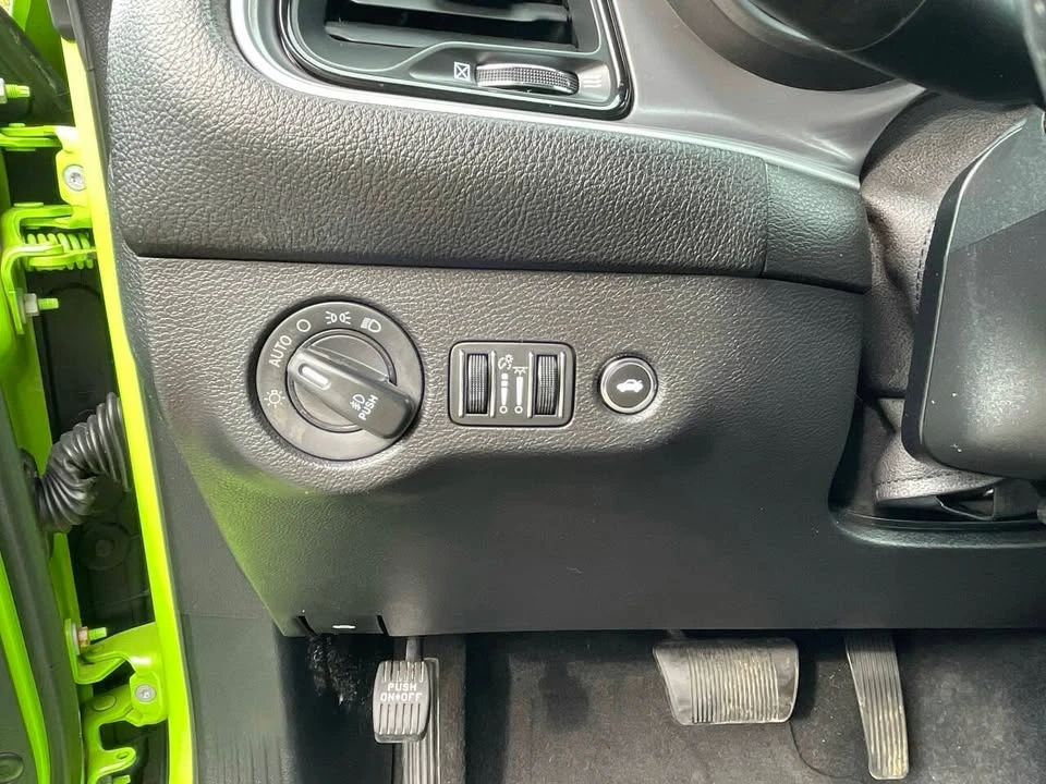 2019 Dodge Challenger 3rd Gen - Image 15 of 19