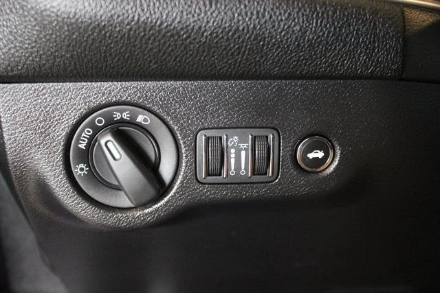 2019 Dodge Challenger 3rd Gen - Image 8 of 18