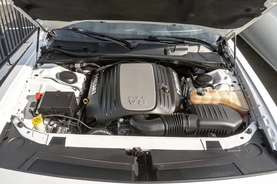 2019 Dodge Challenger 3rd Gen - Image 10 of 15