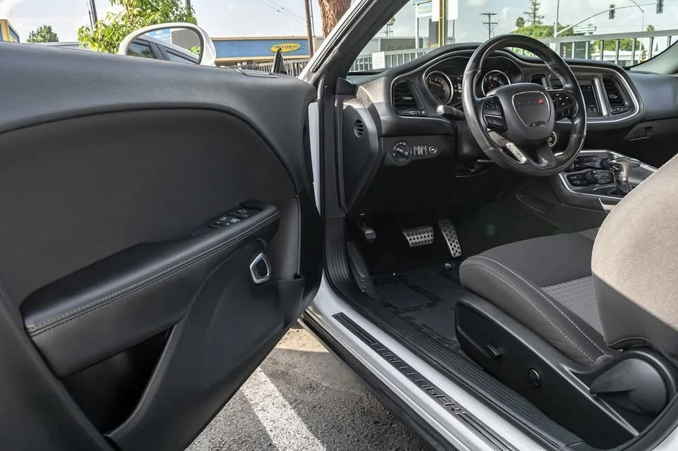2019 Dodge Challenger 3rd Gen - Image 12 of 15