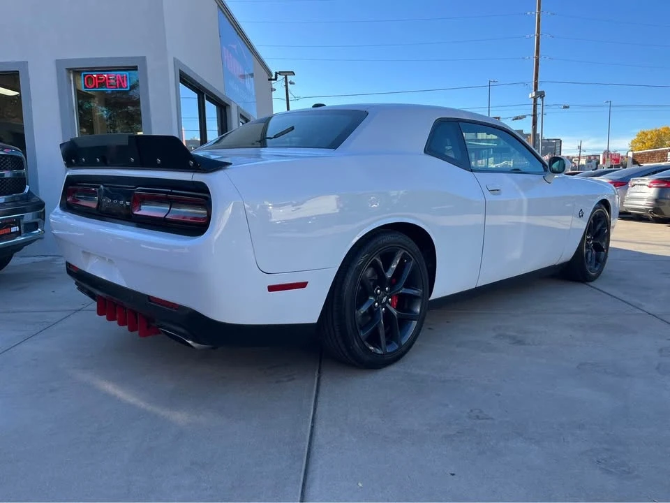 2019 Dodge Challenger 3rd Gen - Image 5 of 17