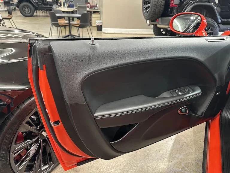 2019 Dodge Challenger SRT Hellcat 3rd Gen - Image 11 of 12