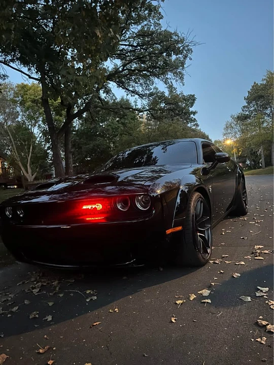 2019 Dodge Challenger SRT Hellcat 3rd Gen - Image 17 of 19