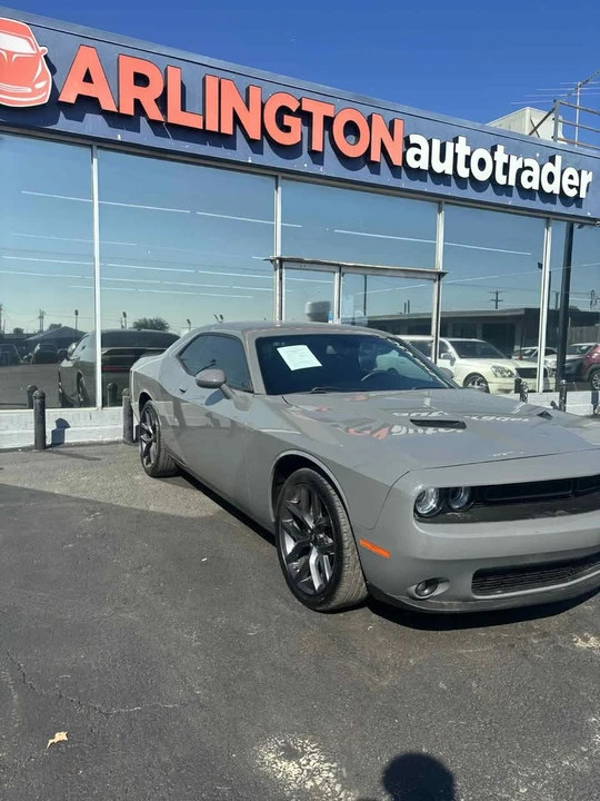 2019 Dodge Challenger 3rd Gen - Image 2 of 11