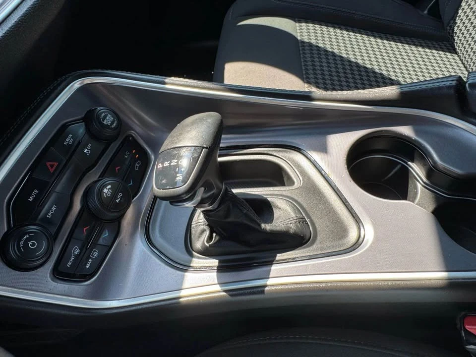 2019 Dodge Challenger 3rd Gen - Image 16 of 17