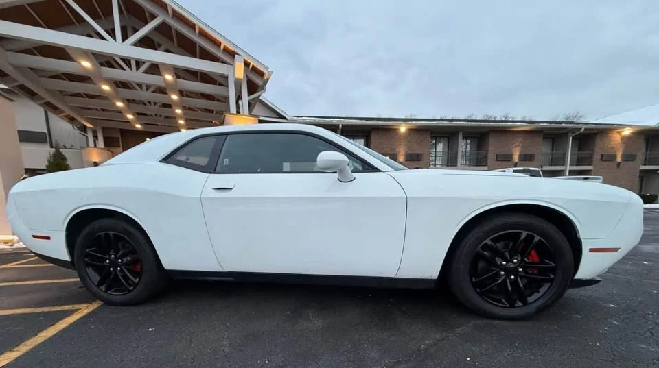 2019 Dodge Challenger 3rd Gen - Image 4 of 12