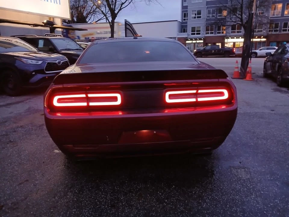 2019 Dodge Challenger SRT Hellcat 3rd Gen - Image 9 of 17