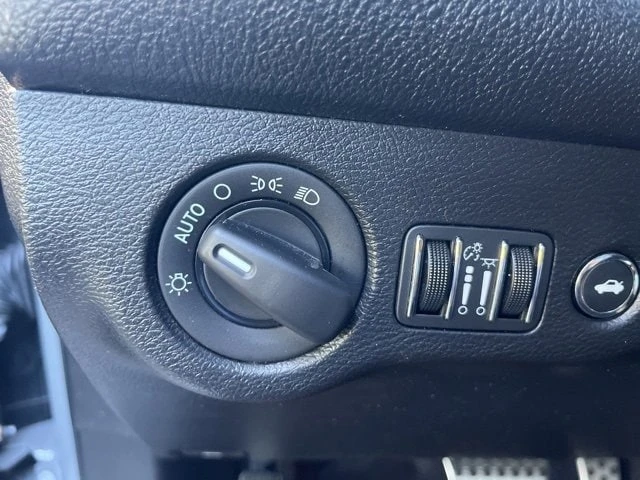 2019 Dodge Challenger SRT Hellcat 3rd Gen - Image 17 of 20