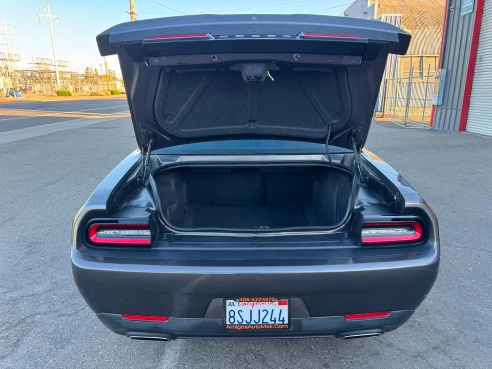 2019 Dodge Challenger 3rd Gen - Image 9 of 17