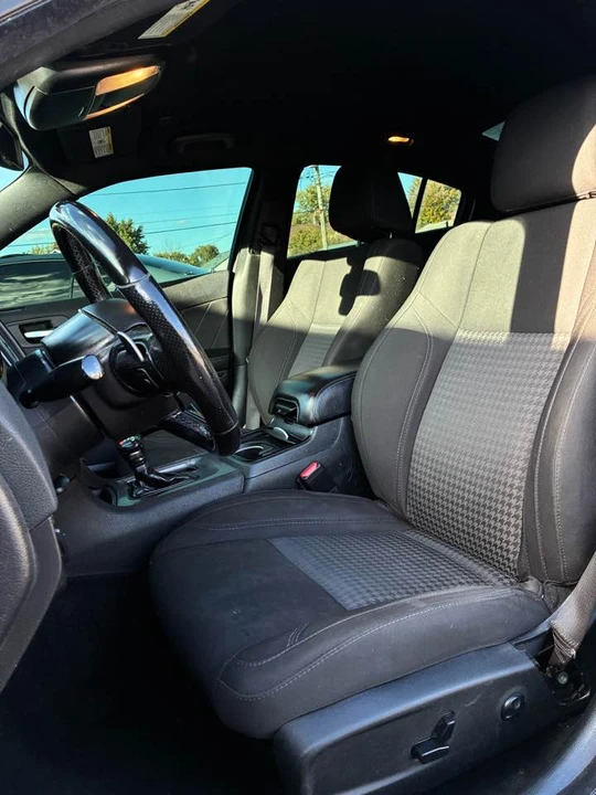 2019 Dodge Charger 8th Gen - Image 16 of 20