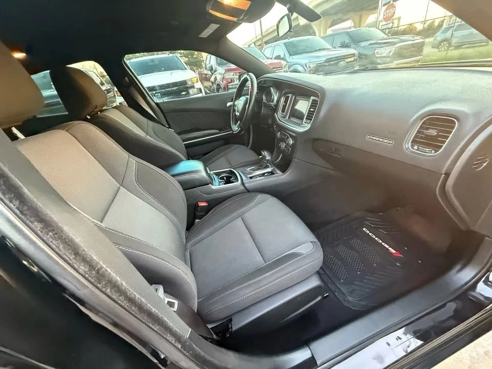 2019 Dodge Charger 7th Gen - Image 12 of 17