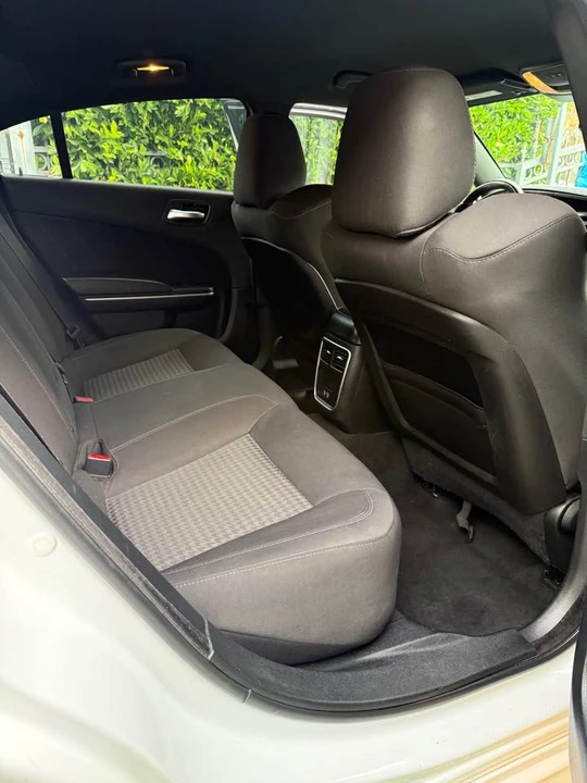 2019 Dodge Charger 7th Gen - Image 10 of 17
