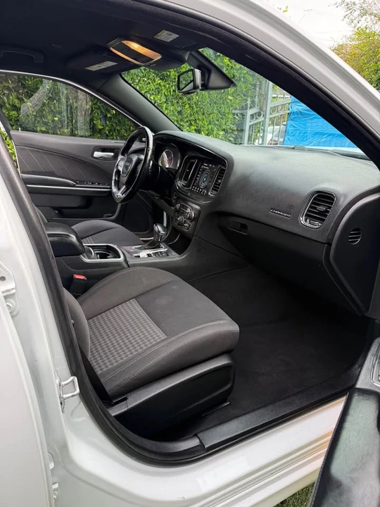 2019 Dodge Charger 7th Gen - Image 11 of 17