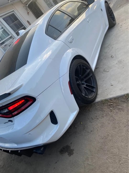2019 Dodge Charger SRT Hellcat 7th Gen - Image 4 of 10