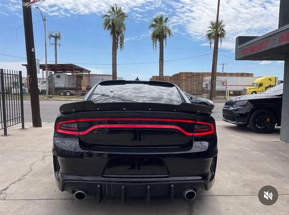 2019 Dodge Charger 8th Gen - Image 4 of 7