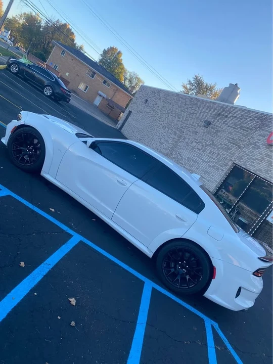 2019 Dodge Charger 8th Gen - Image 5 of 6