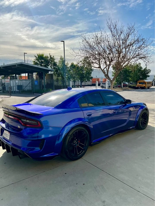 2019 Dodge Charger 8th Gen - Image 6 of 12