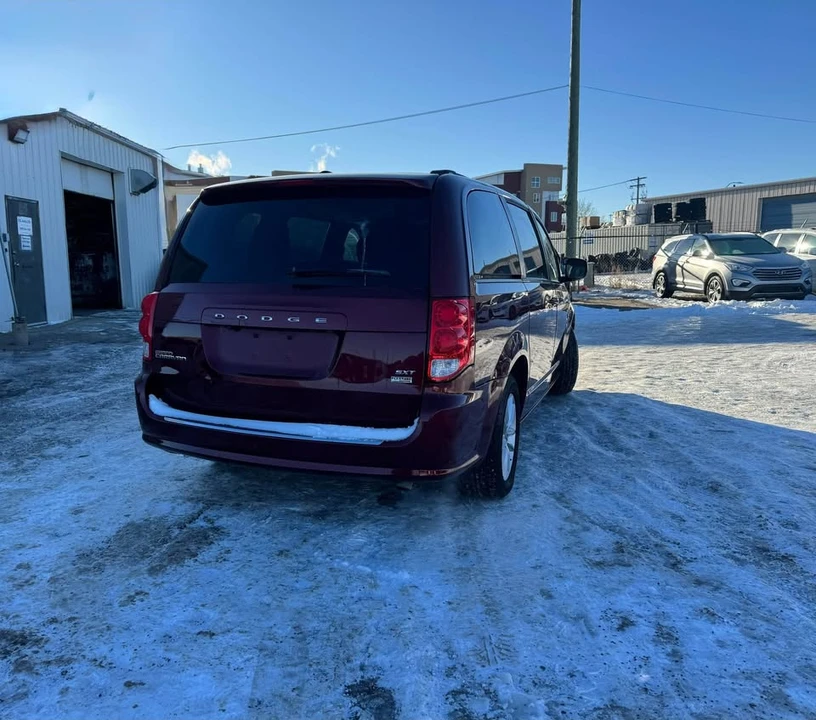 2019 Dodge Caravan - Image 3 of 19
