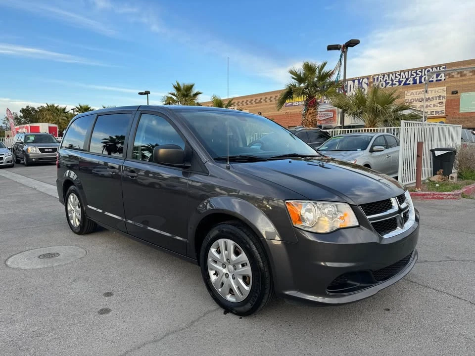 2019 Dodge Caravan - Image 3 of 15
