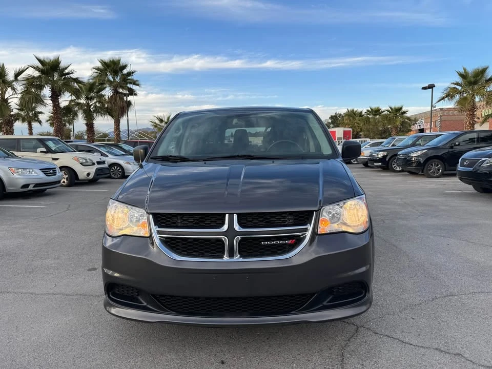2019 Dodge Caravan - Image 2 of 15