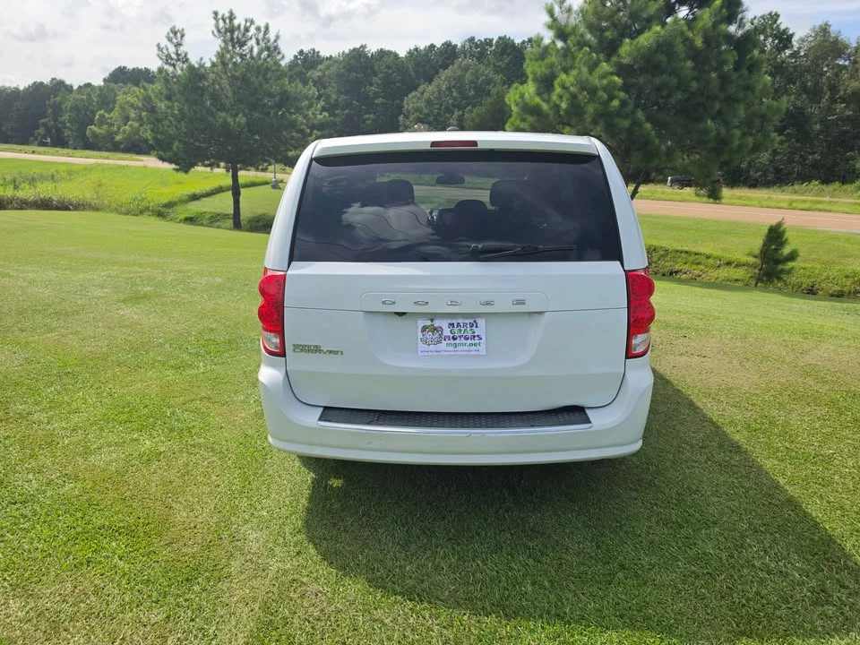 2019 Dodge Caravan - Image 4 of 19