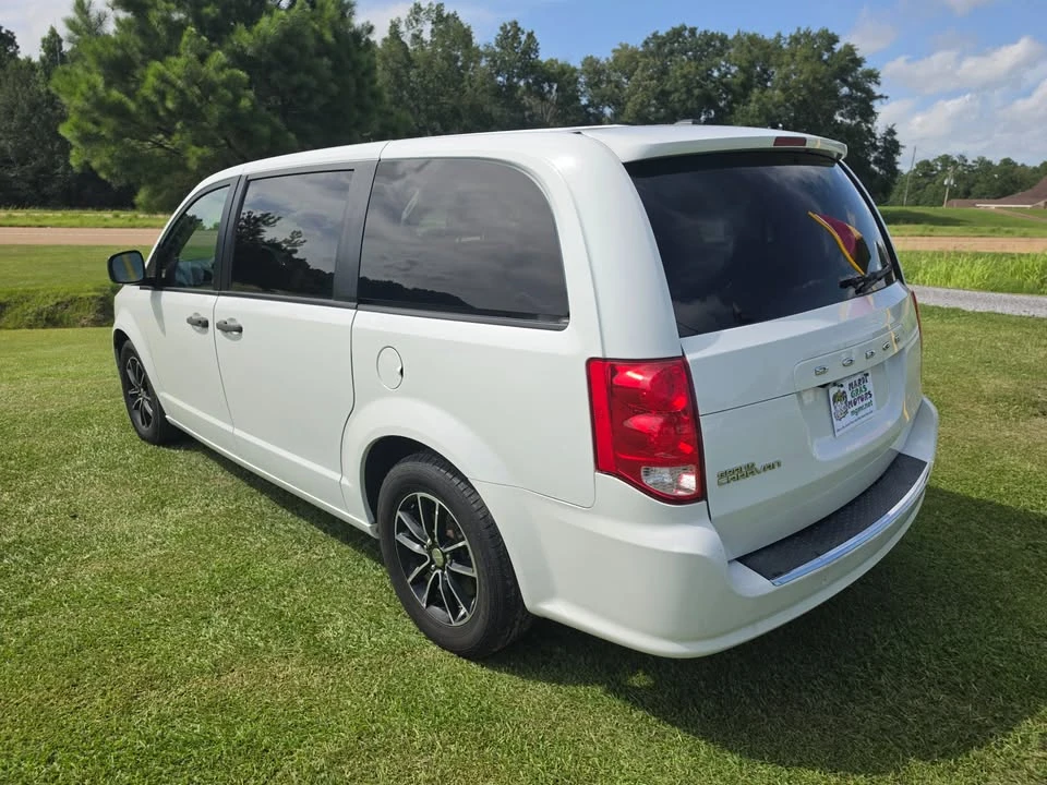 2019 Dodge Caravan - Image 18 of 19