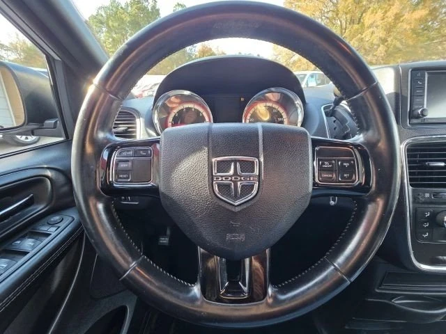 2019 Dodge Caravan - Image 10 of 20