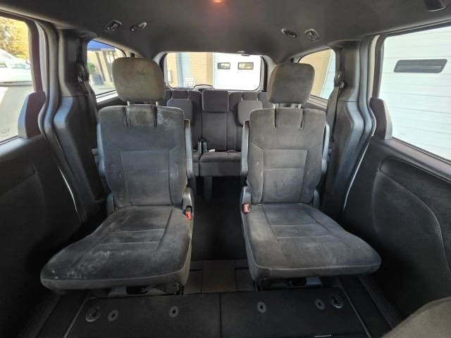 2019 Dodge Caravan - Image 12 of 20