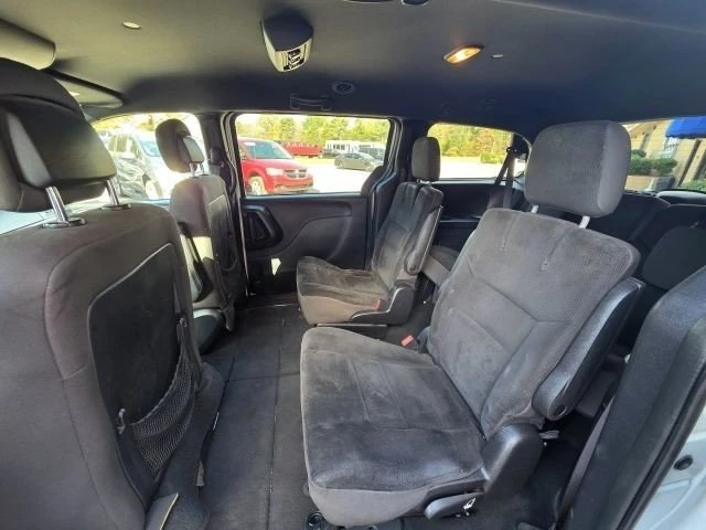 2019 Dodge Caravan - Image 11 of 20