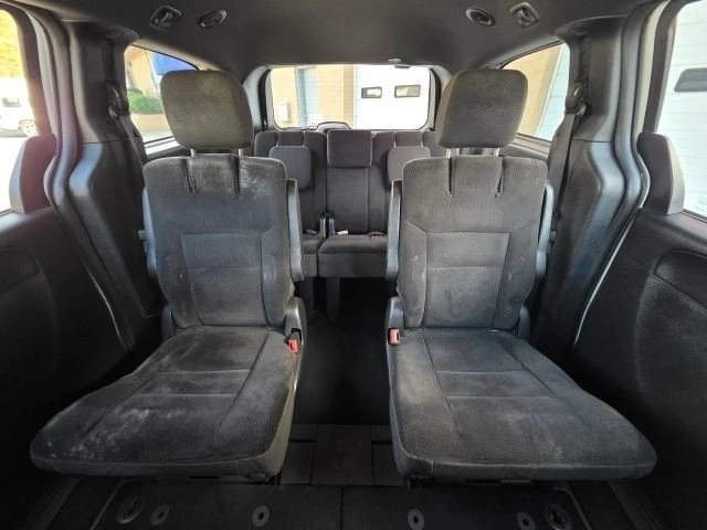 2019 Dodge Caravan - Image 14 of 20