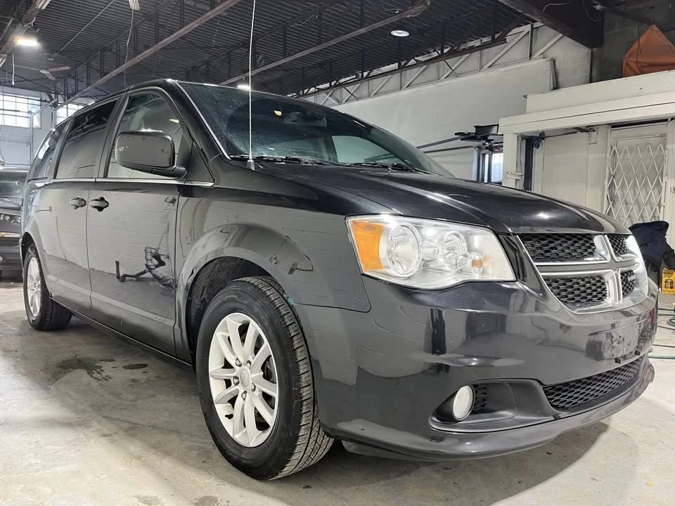 2019 Dodge Caravan - Image 4 of 20