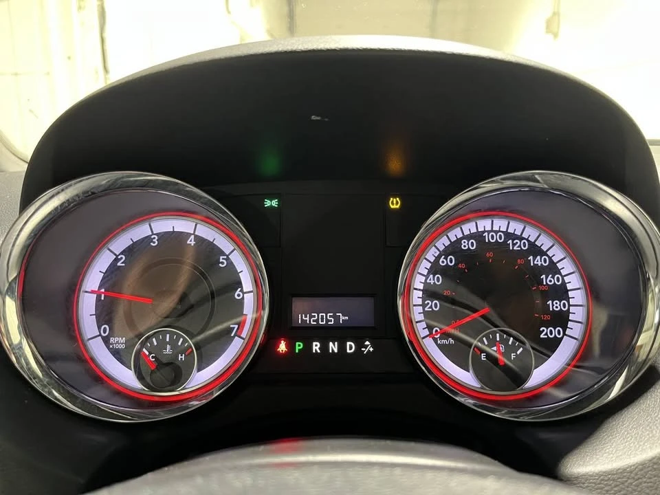 2019 Dodge Caravan - Image 14 of 20