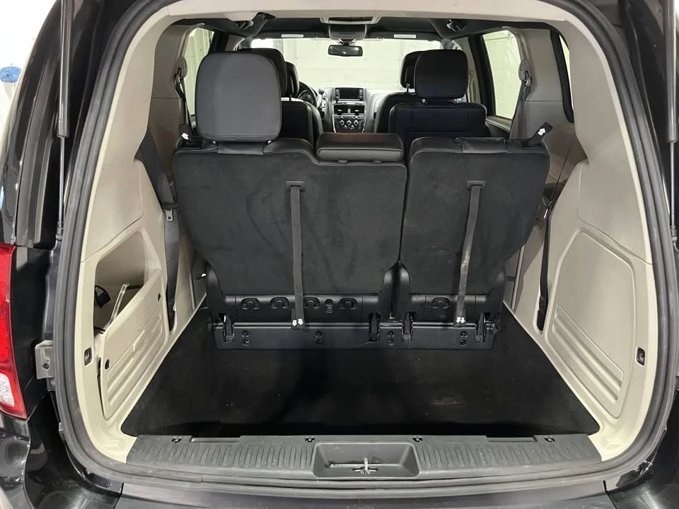 2019 Dodge Caravan - Image 8 of 20