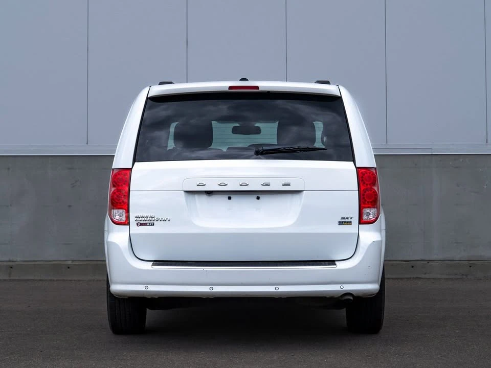 2019 Dodge Caravan - Image 7 of 19