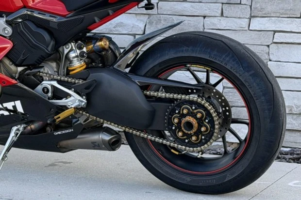 2019 Ducati V4 - Image 7 of 8