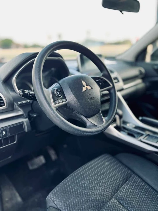 2019 Mitsubishi Eclipse Cross - Image 7 of 9