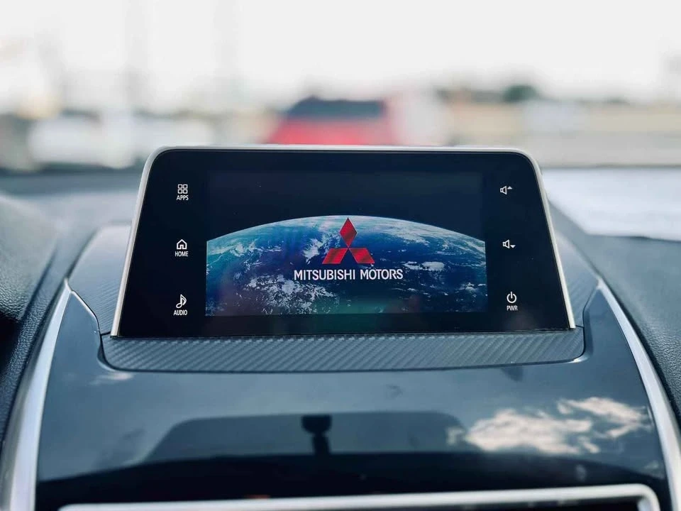 2019 Mitsubishi Eclipse Cross - Image 6 of 9