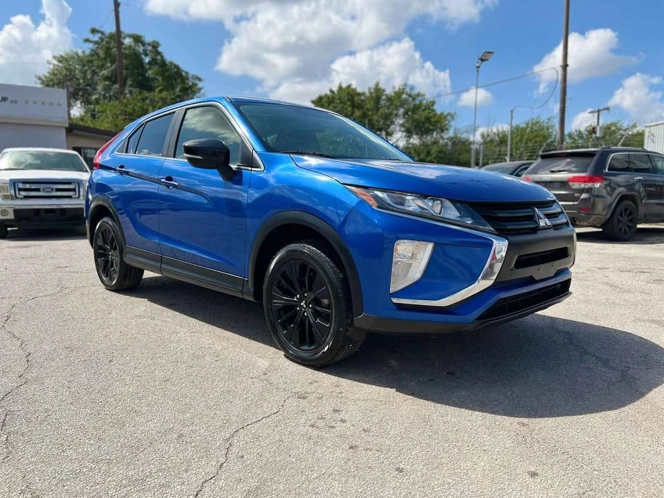 2019 Mitsubishi Eclipse Cross - Image 2 of 9